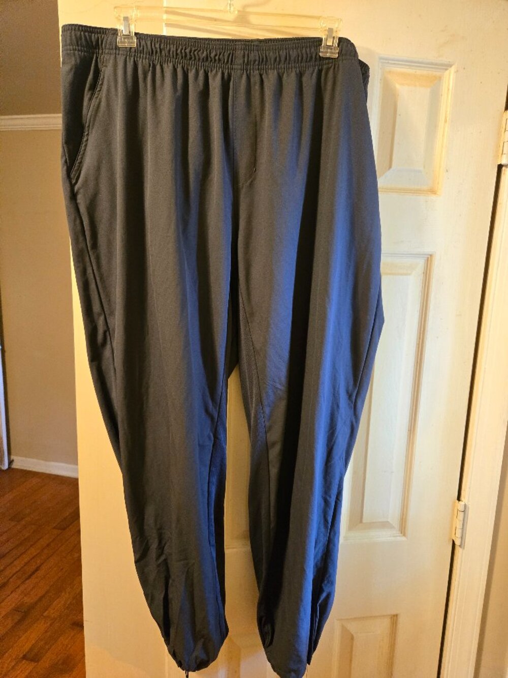 MSX 3 XL dark gray joggers with drawstring ankles, elastic waist